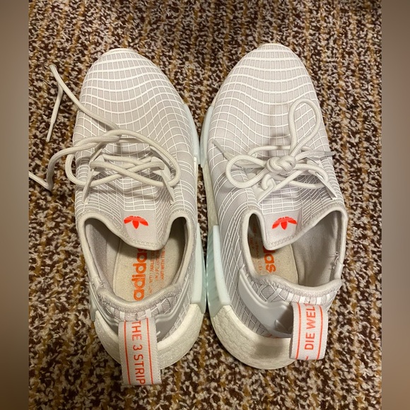 Men’s Size 9 Adidas Runners - Picture 3 of 5